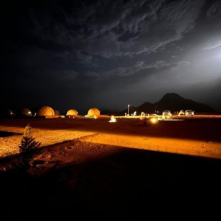 Rum Island Luxury Camp & Bubbles Hotel Wadi Rum Exterior foto