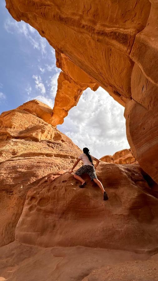 Rum Island Luxury Camp & Bubbles Hotel Wadi Rum Exterior foto