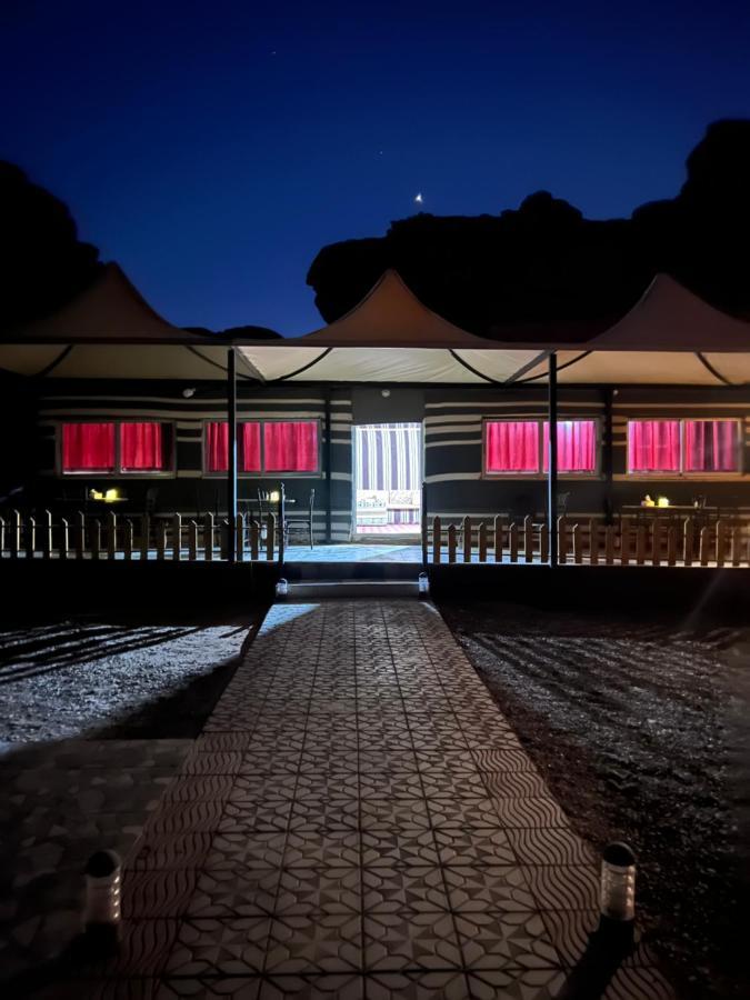 Rum Island Luxury Camp & Bubbles Hotel Wadi Rum Exterior foto