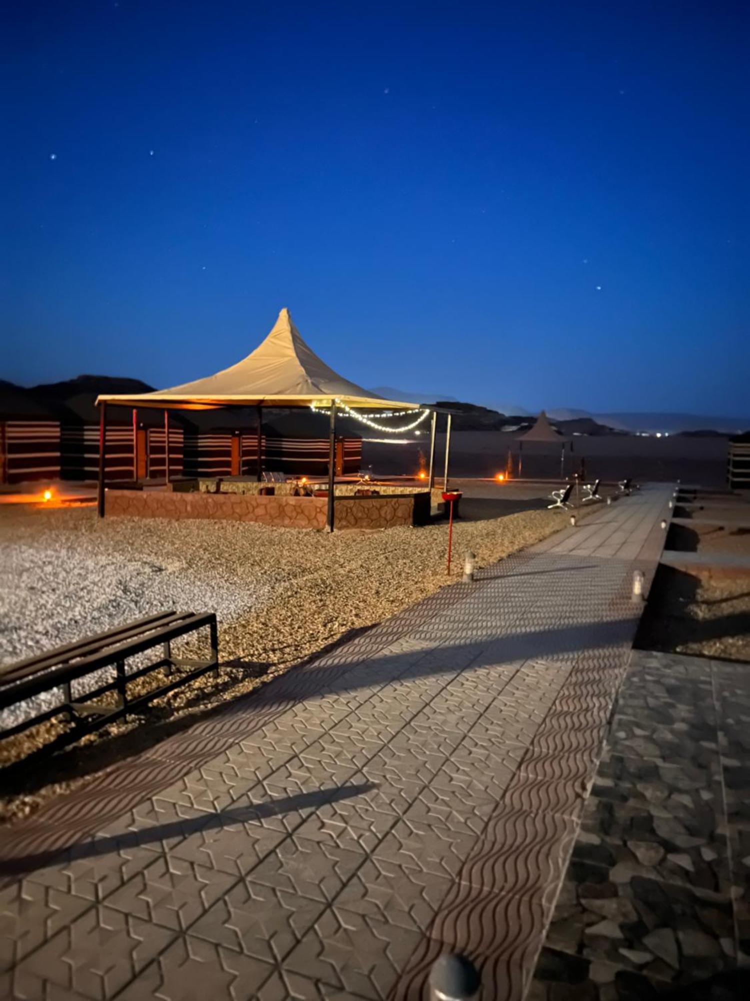 Rum Island Luxury Camp & Bubbles Hotel Wadi Rum Exterior foto